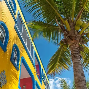 2* Hotel Del Sol Beachfront